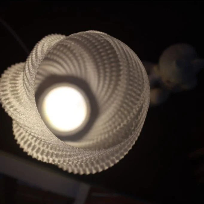 Đèn Bàn Trang Trí ZURI - Thiết Kế Điêu Khắc Xoắn Ốc Vân 3D Độc Đáo, Ánh Sáng Dịu Mắt Decor Phòng Ngủ, Bàn Làm Việc.